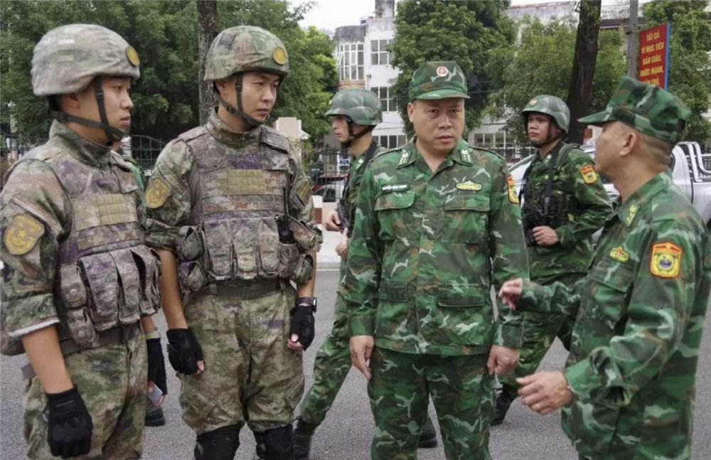 Lào Cai phối hợp tuần tra liên hợp thi hành pháp luật trên biên giới với Trung Quốc